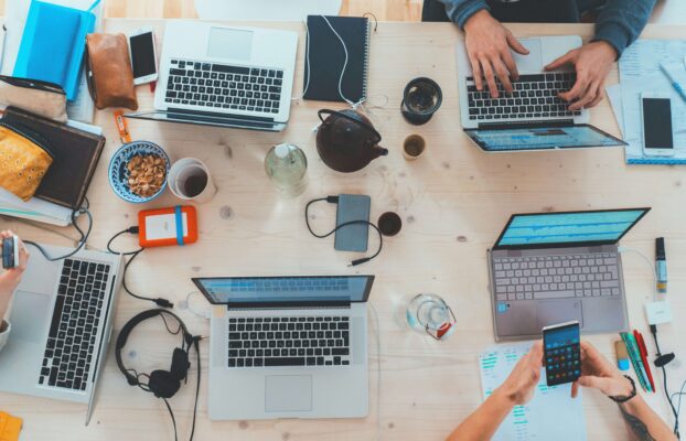What Is Digital Dropshipping and How Does It work?