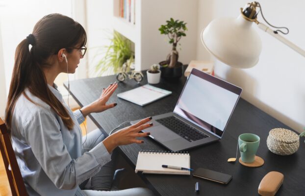 10 أفكار تجارية سهلة للتجارة الإلكترونية من المنزل